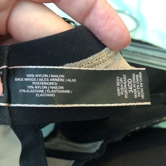 Victoria’s Secret Very Sexy Push-Up Bra - Picture 6 of 6